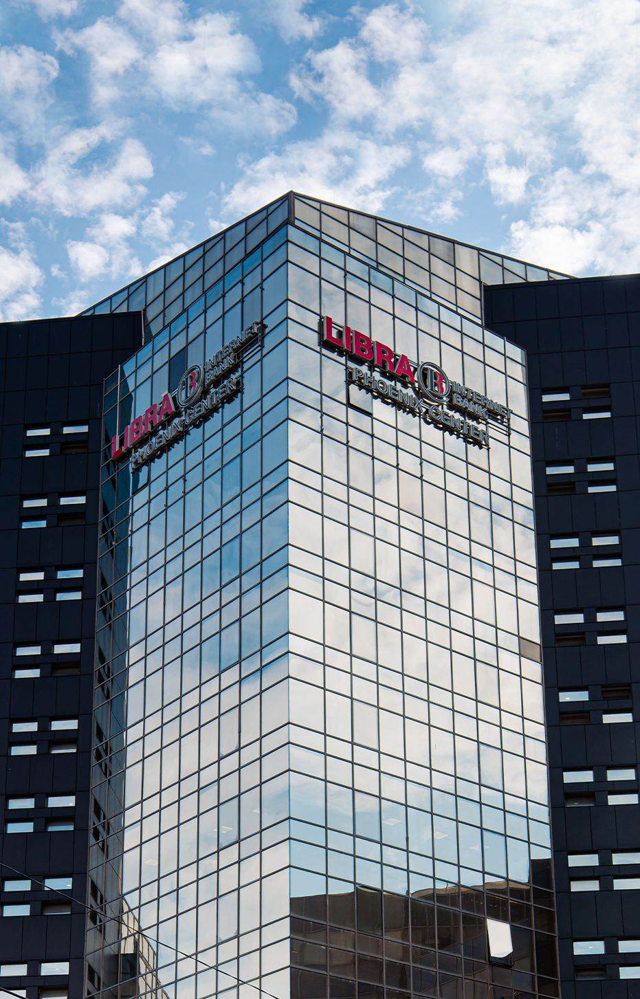 Libra Internet Bank şi BID lansează noi programe de garantare pentru finanţarea IMM-urilor şi comunităţilor locale